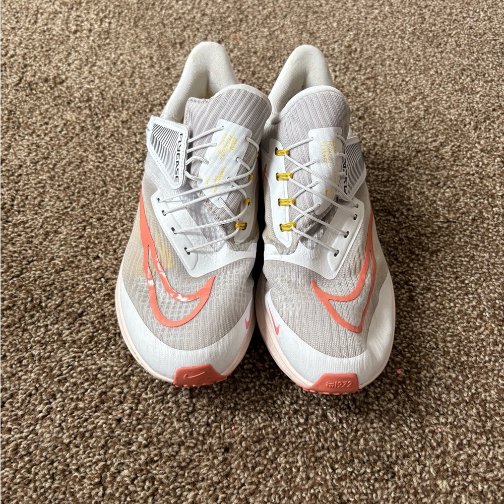 Nike Air Zoom Pegasus 39 Athletic Shoes